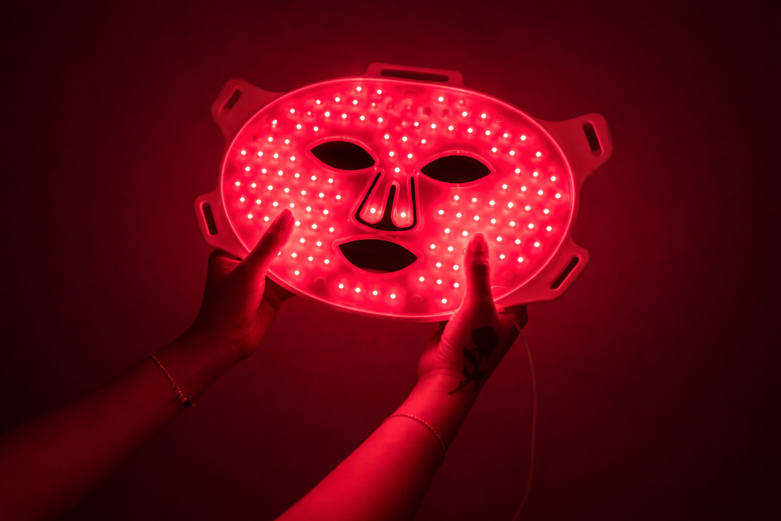 Shim Ching MD LED Face, Neck & Décolleté Light Therapy Mask